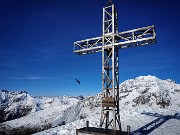 CIMA GREM  innevata e ventosa ad anello dal Colle di Zambla-30genn23- FOTOGALLERY